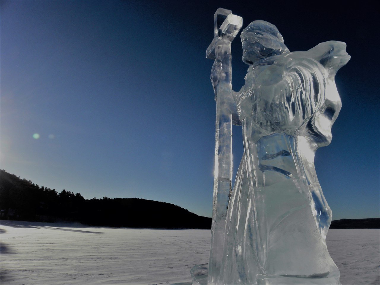 Ледяная статуя