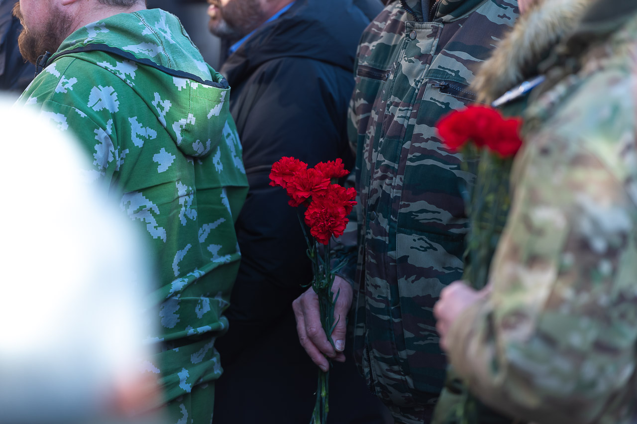 Родителям погибшего военнослужащего на украине