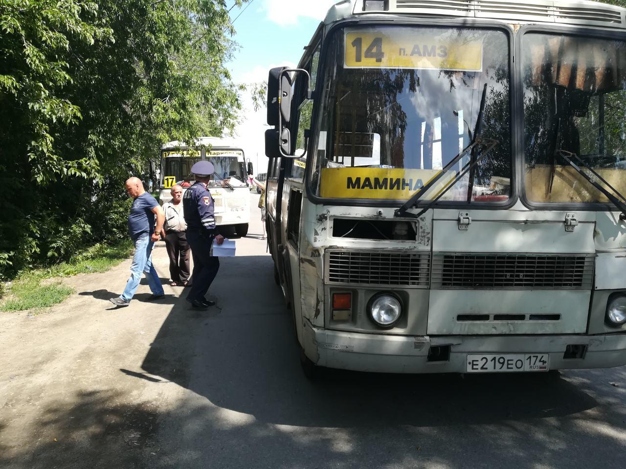 22 маршрутка челябинск. Авария в Челябинске с маршруткой АМЗ. Автобус 2 Челябинск. ПАЗ маршрутка в Челябинске.