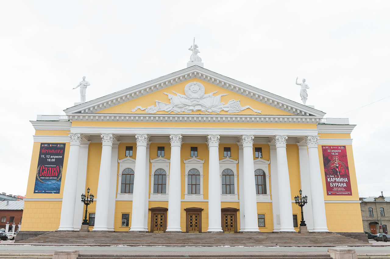 зал оперного театра челябинск