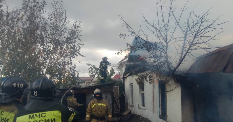 В поселке под Челябинском потушили два 
частных дома
