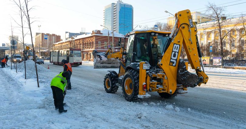 В Челябинске будут бороться 
с частниками, скидывающими снежные кучи 
на тротуары и во дворы
