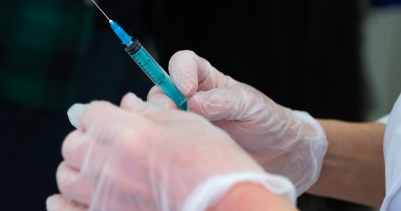 Минздрав РФ обновил нацкалендарь 
прививок. Спойлер: в него вошла вакцина 
от коронавируса

