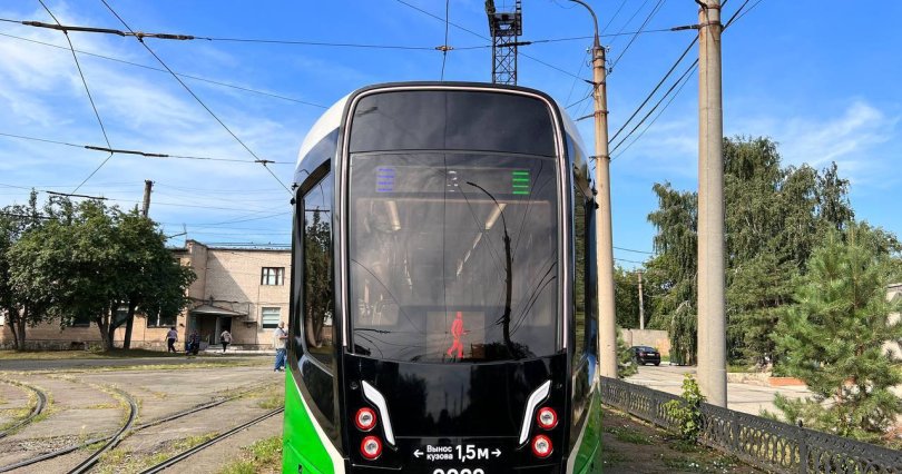 Алексей Текслер оценил новую модель 
трамваев
