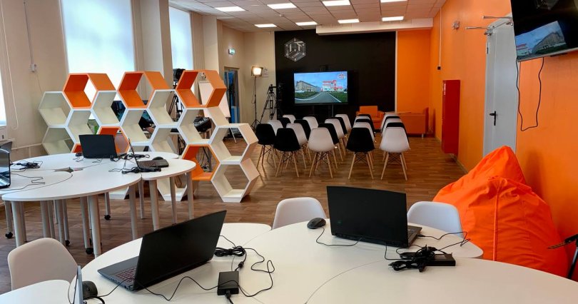 В Челябинске открыли первый в городе 
центр цифрового образования «IT-куб»
