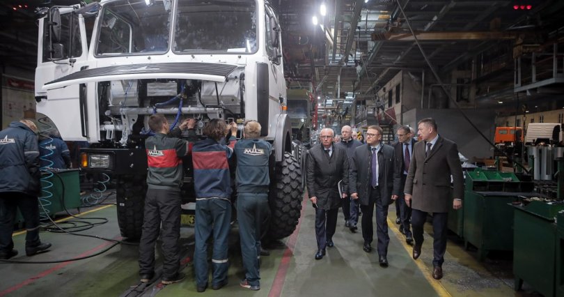 Губернатор Алексей Текслер посетил 
Минский автомобильный завод
