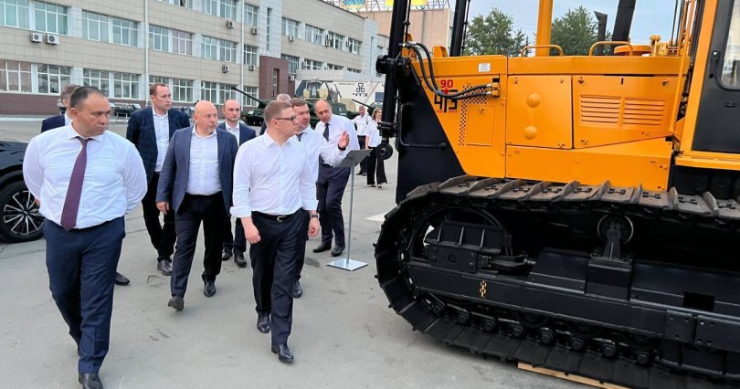 Алексей Текслер поздравил Челябинский 
тракторный завод с юбилеем
