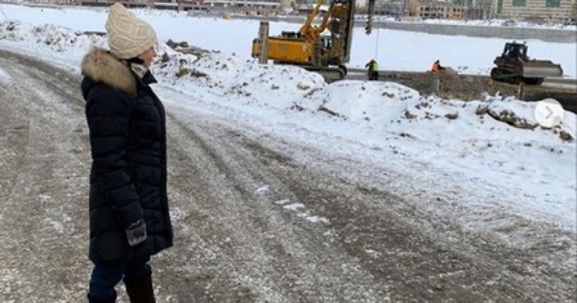Наталья Котова проверила, как идет 
обустройство набережной Миасса в центре 
Челябинска

