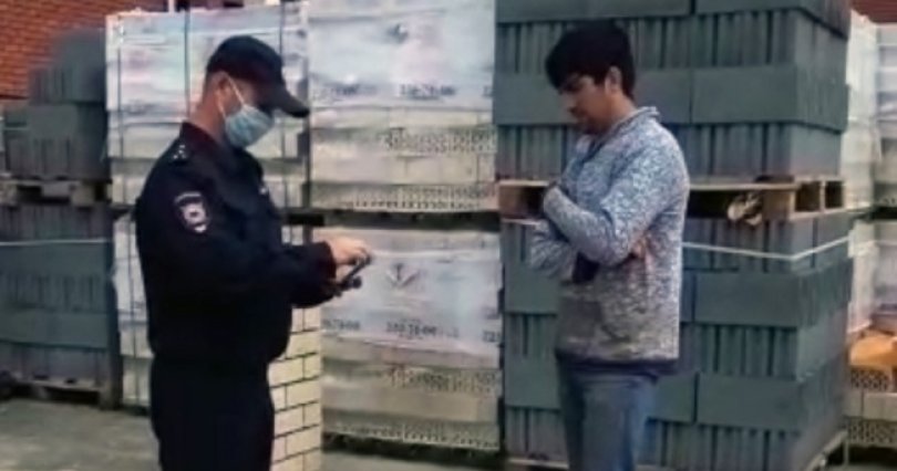 В Челябинске на стройках коттеджных 
поселков нашли мигрантов-нелегалов
