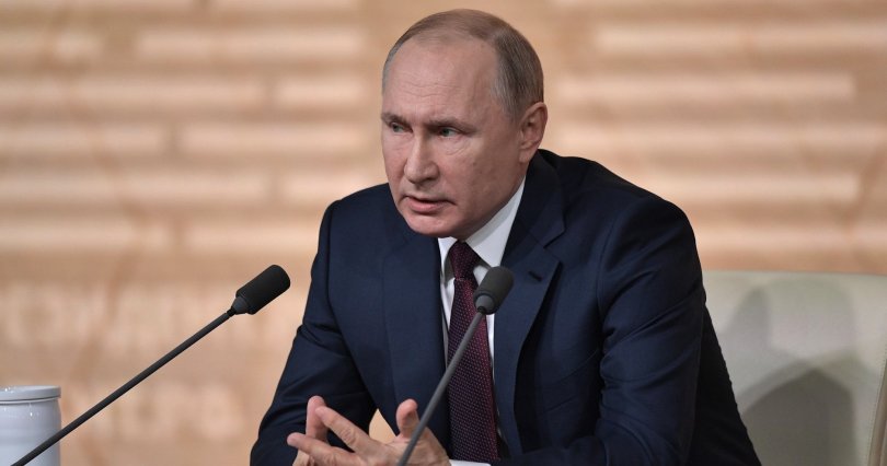 Владимир Путин объявил нерабочие дни 
в России до конца апреля
