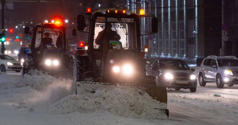 На улицах Челябинска работают 110 
снегоуборочных машин
