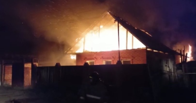 В Челябинской области огнеборцы 
ликвидировали пожар в частном доме
