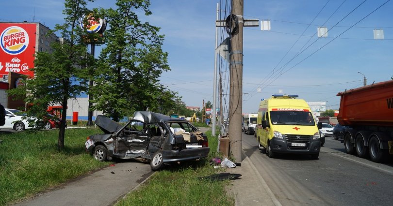 Водитель легковушки погиб после 
столкновения с минивэном в Челябинске
