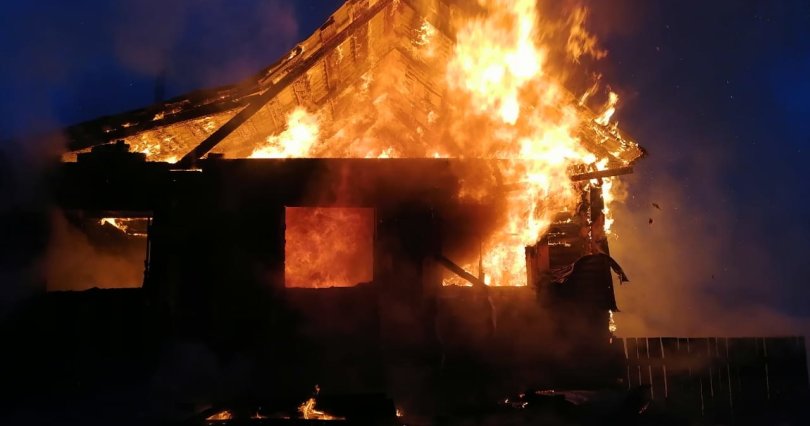 В Челябинской области сгорел жилой дом
