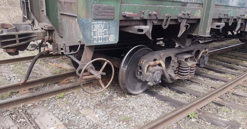 На Южном Урале вагон грузового поезда 
сошел с рельсов
